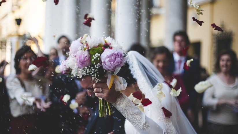 "Nunca hable con la novia": Una estricta lista de reglas para una boda desconcierta a las redes