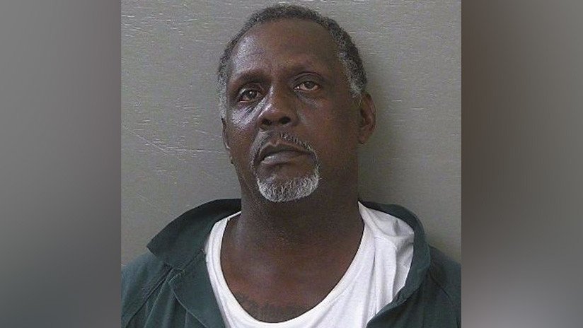 Sentencian a un hombre a 20 años de cárcel por robar 10 cartones de cigarrillos