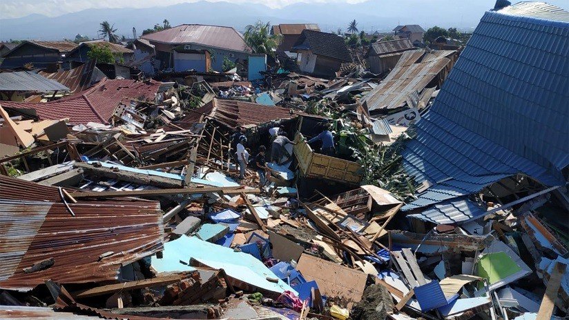 Más de 170 sismos azotan Indonesia tras el terremoto y el tsunami que mataron a más de 400 personas