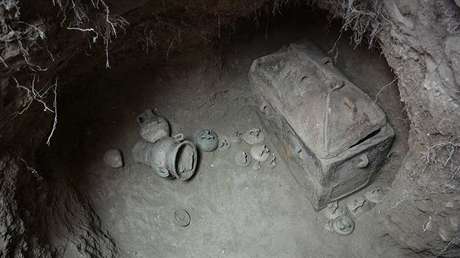 Un agricultor encuentra por casualidad una tumba de hace 3.400 años en Grecia