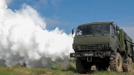 Vostok-2018: Tropas rusas se cubren con 60 kilómetros cuadrados de camuflaje aerosol