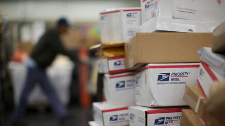 EE.UU. Una empleada postal admite el robo de más de 6.000 tarjetas de regalo con dinero