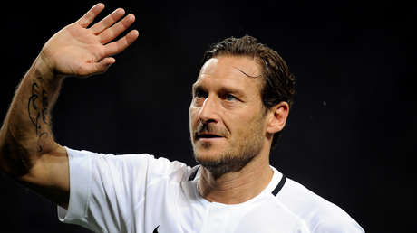 Un preso que acababa de cumplir condena se negó a salir de la cárcel por ver al futbolista Totti