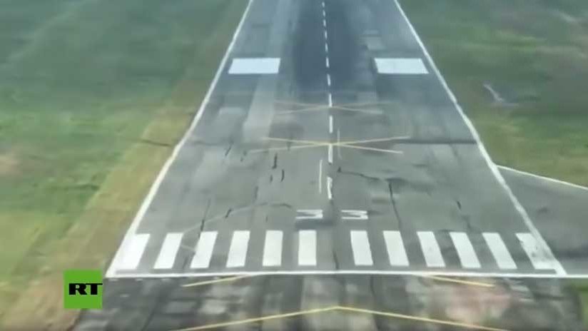 VIDEO: Dramático aterrizaje en una pista con grietas tras el tsunami en Indonesia
