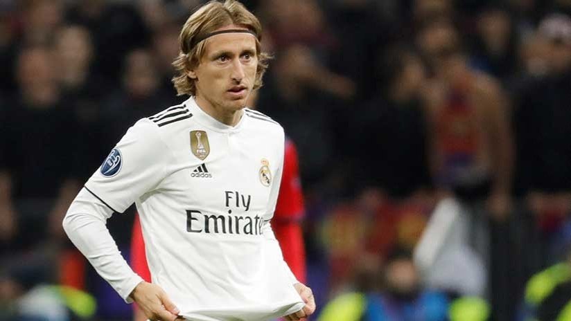 No es lo que parece: Fin del misterio de la imagen de Modric y un iPhone antiguo