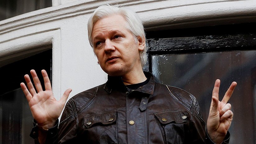 "Su estatus continúa en vigor": Ecuador confirma el asilo de Assange en su Embajada en Londres
