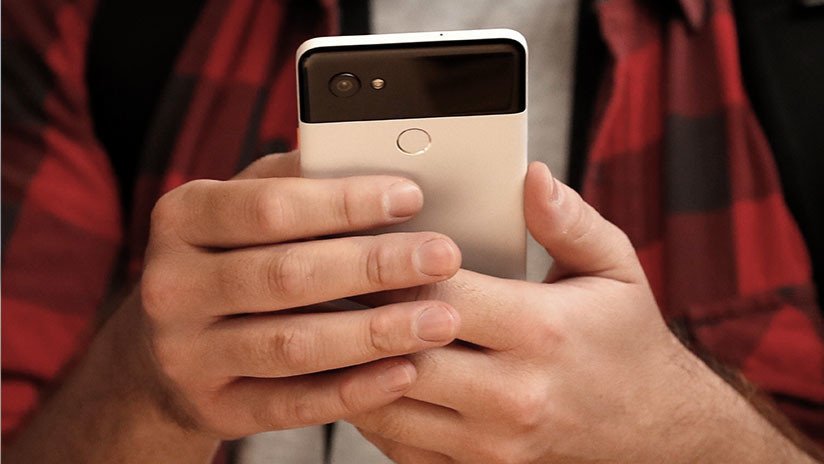 ¿Prepara Google un teléfono del tamaño de un llavero? (FOTO)