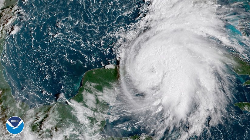El huracán Michael se intensifica en el golfo de México y alcanza la categoría 2