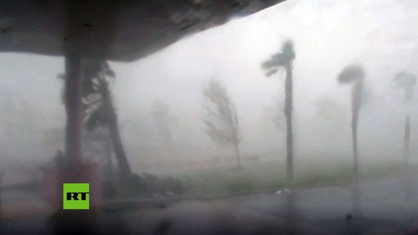 MINUTO A MINUTO: El "extremadamente peligroso" huracán Michael causa estragos en Florida
