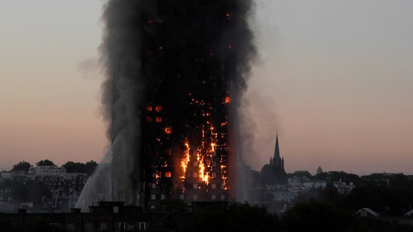Hallan "enormes concentraciones" de potenciales carcinógenos cerca de la torre incendiada en Londres