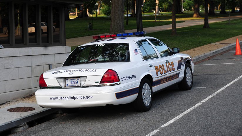 Un policía de EE.UU. afronta acusaciones de violar a una mujer al parar su auto para un control