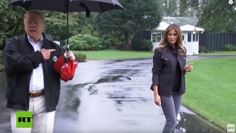 Trump no comparte su paraguas con Melania y le llueven críticas en Twitter (VIDEO, FOTOS)