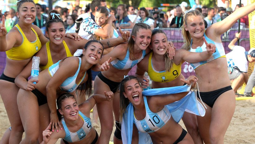 "La vestimenta no es lo importante": Campeonas argentinas de beach handball responden a las críticas