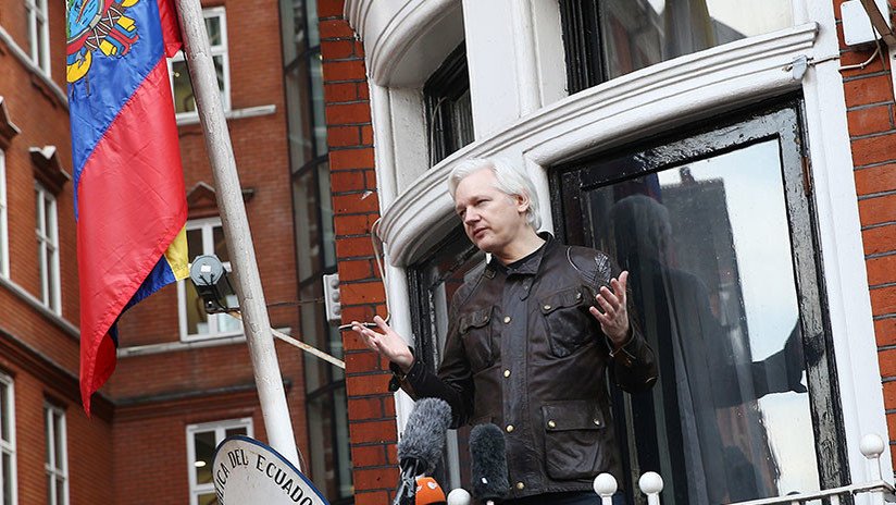 Assange demandará al Gobierno de Ecuador por violar sus derechos fundamentales