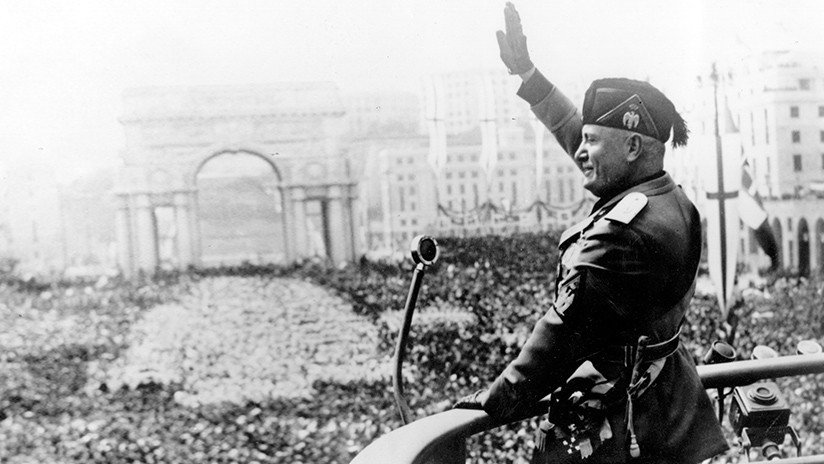 La nieta de Mussolini enciende la Red al amenazar con denunciar a quienes 'ofendan' a su abuelo