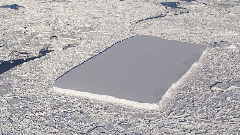 La NASA publica imágenes de un segundo iceberg en la Antártida con forma de rectángulo casi perfecto