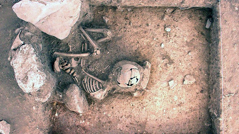 Perú: Expertos descubren en Cusco dos entierros humanos de 3.000 años de antigüedad
