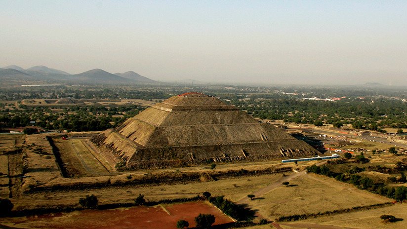 FOTOS: Descubren un túnel y una cámara secreta en la Pirámide de la Luna en Teotihuacán