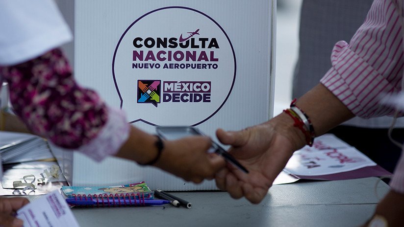 Mexicanos votan contra la construcción de un nuevo aeropuerto junto a la capital del país