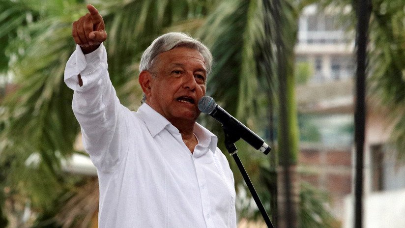 López Obrador: "En tres años vamos a tener operando tres aeropuertos, ese es mi compromiso"