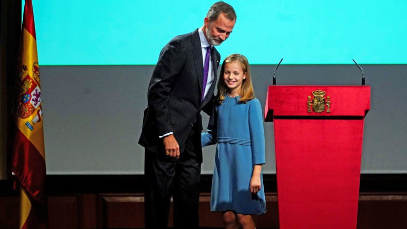La princesa Leonor de España habla por primera vez en un acto público a los 13 años