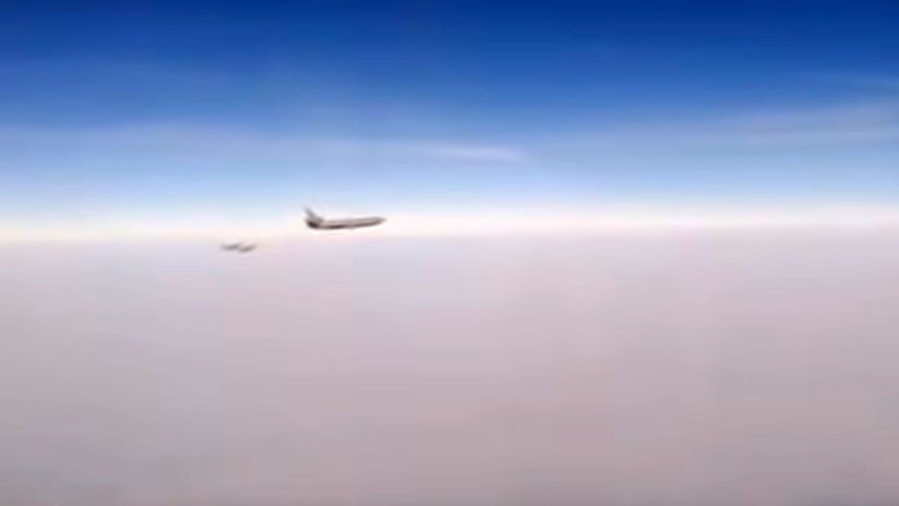 VIDEO: Un caza ruso intercepta dos cazas Rafale franceses y un avión cisterna de EE.UU. en Siria