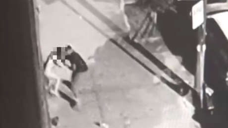 VIDEO: La Policía busca a un hombre que trató de violar a una joven en una calle de Nueva York