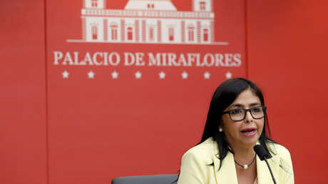 Venezuela anuncia que el nuevo pasaporte se cobrará en Petros