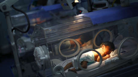 ¿Pesticidas o casualidad?: Nacimiento de niños sin brazos es un misterio sin resolver en Francia