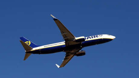 Captan en video el insólito 'baile' aéreo de un avión de Ryanair con destino a España