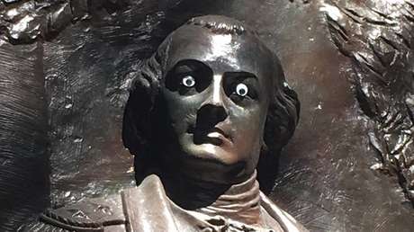 A la caza del 'bandido de los ojos saltones': vandalizan la estatua de un héroe en EE.UU. (FOTO)