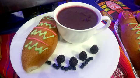 Colada morada y 'guagua' de pan: El ritual gastronómico del Día de los Difuntos en Ecuador