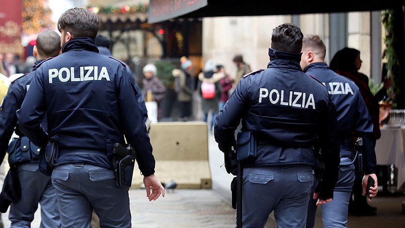VIDEO: Condenado a 19 años de prisión en un juicio contra la mafia toma a varios rehenes en Italia