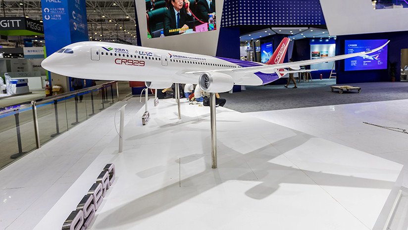 VIDEO: Rusia y China muestran en tamaño natural parte del avión que se enfrentará a Boeing y Airbus