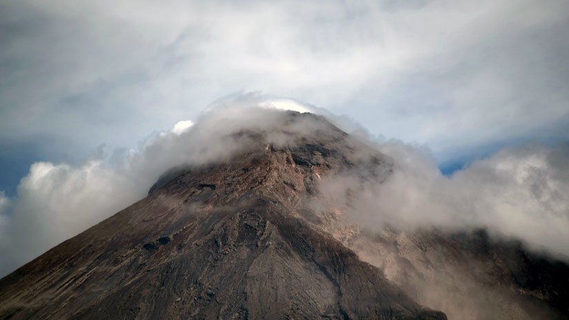 El Volcán de Fuego que se cobró casi 200 vidas vuelve a entrar en erupción en Guatemala