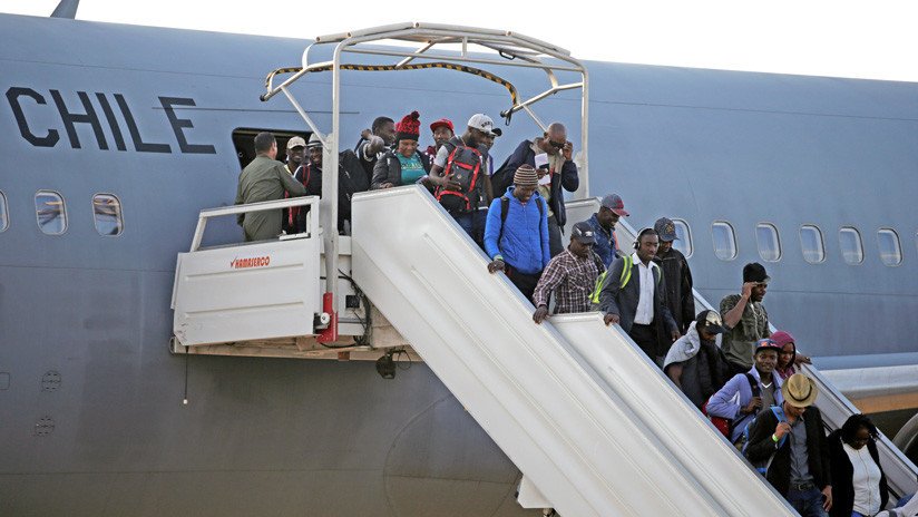 El Gobierno de Chile envía a 160 haitianos a su país: ¿Plan humanitario o deportaciones forzadas?