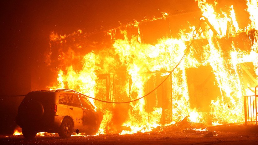 Estado de emergencia y 40.000 evacuados: California se despierta en medio de un devastador incendio