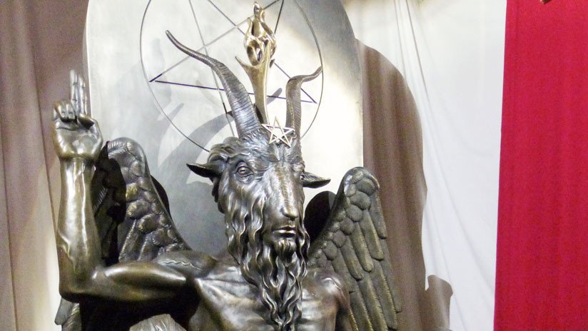 El Templo Satánico demanda a Netflix y Warner Bros por plagiar la estatua de un ídolo diabólico