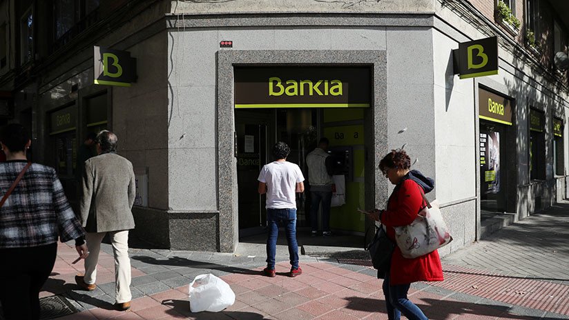 España: Los bancos pagarán los gastos notariales de las hipotecas y los clientes los de tasación