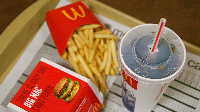 FOTO, VIDEO: Come solo en McDonald's durante un mes y adelgaza 6 kilos