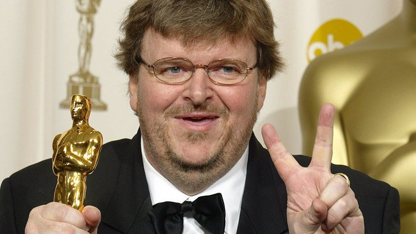 "Vivimos tiempos ficticios": Michael Moore termina su polémico discurso del Óscar... 15 años después