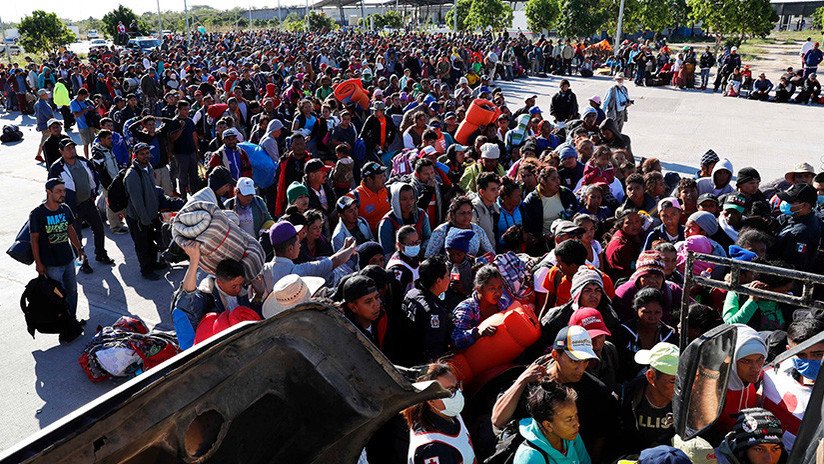 VIDEO: Más de 1.500 migrantes llegan a la frontera entre EE.UU. y México