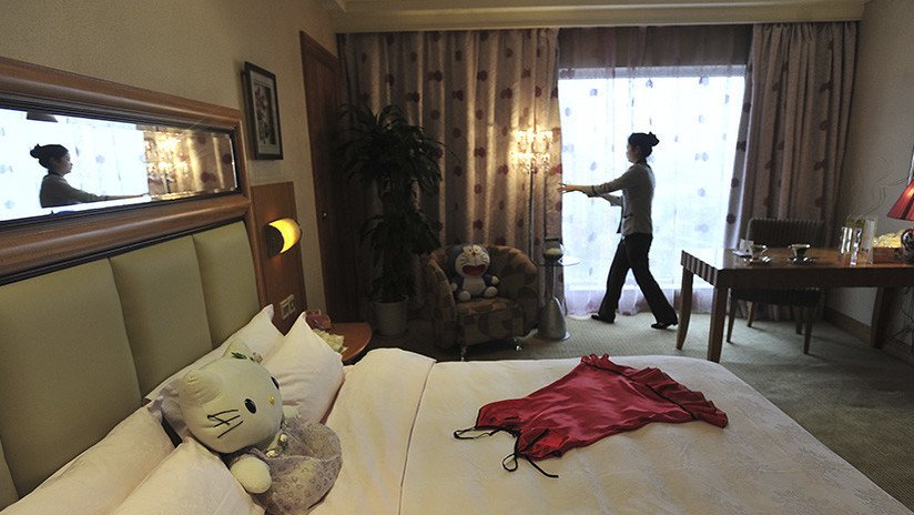 China: Un video de cámara oculta saca a relucir los horrores higiénicos en hoteles de lujo (VIDEO)