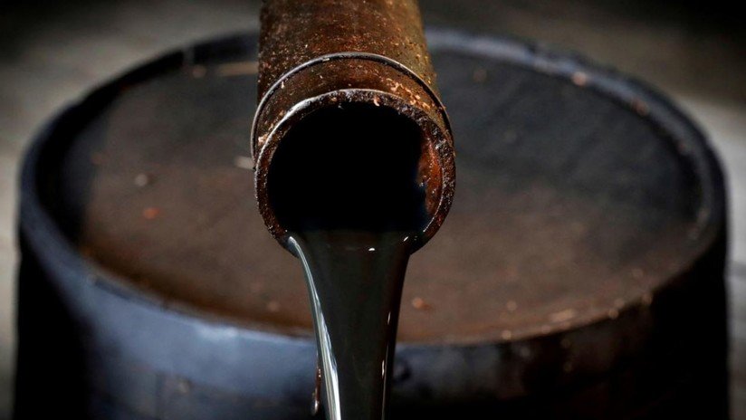 EE.UU. echa abajo los precios del petróleo ante la espera de recortes de la OPEP