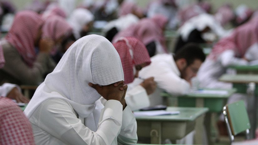 Descubren en libros escolares de Arabia Saudita textos que incitan a la violencia y el antisemitismo