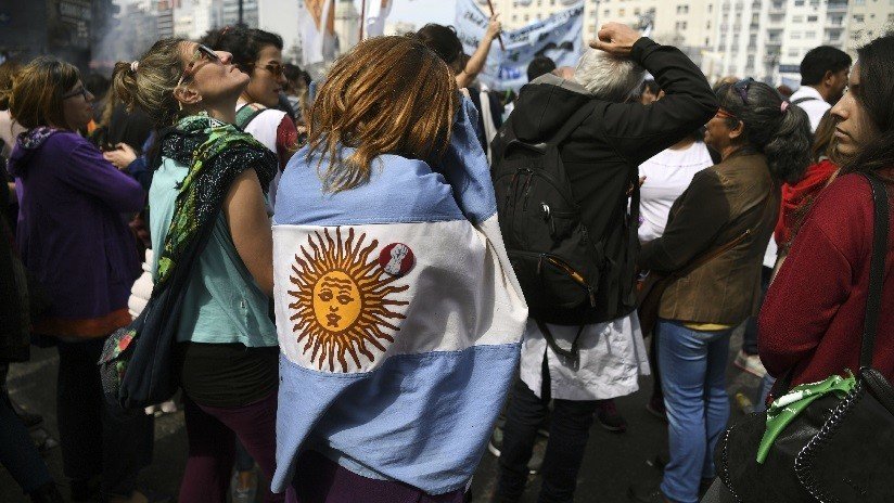 ¿Por qué la creación de una universidad para profesores generó protestas en Buenos Aires?