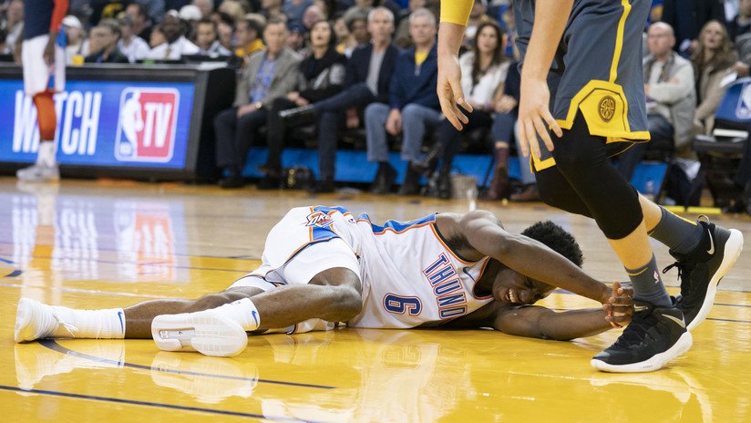 VIDEO: Joven estrella sufre una dura lesión en un partido de la NBA