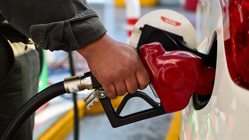 Peña Nieto elimina subsidio a la gasolina en su última semana de mandato en México