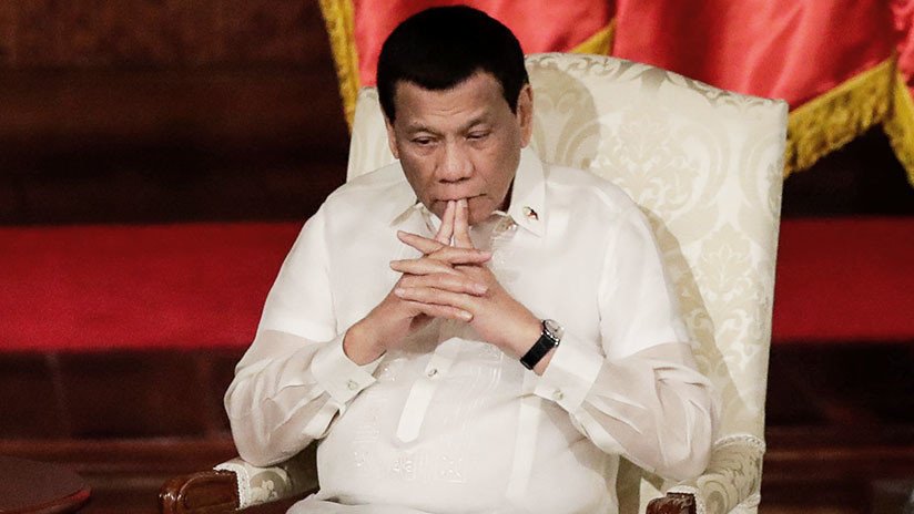 "No paguen por estos idiotas": Duterte llama a los filipinos a orar en casa en vez de ir a misa