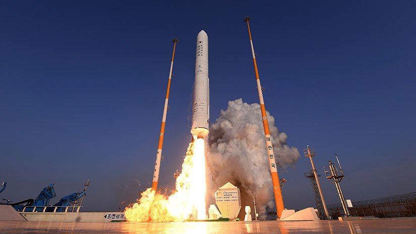 VIDEO: Corea del Sur prueba con éxito un motor de cohete